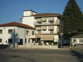 Гостиница Hotel Ristorante Da Gianni  Боволоне